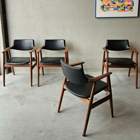 Svent &Aring;ge Eriksen Glostrup M&oslash;belfabrik stoelen model GM11a
