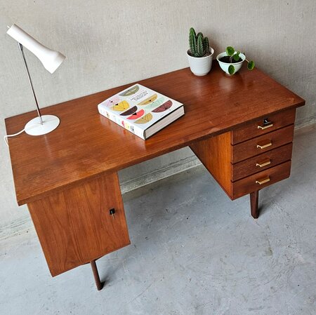 Vintage bureau 