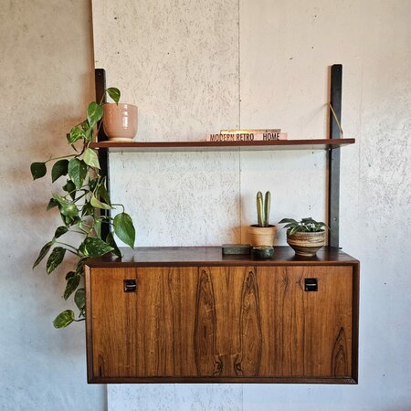 Vintage wandsysteempje
