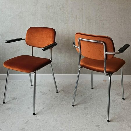Vintage Gispen stoelen, opnieuw gestoffeerd
