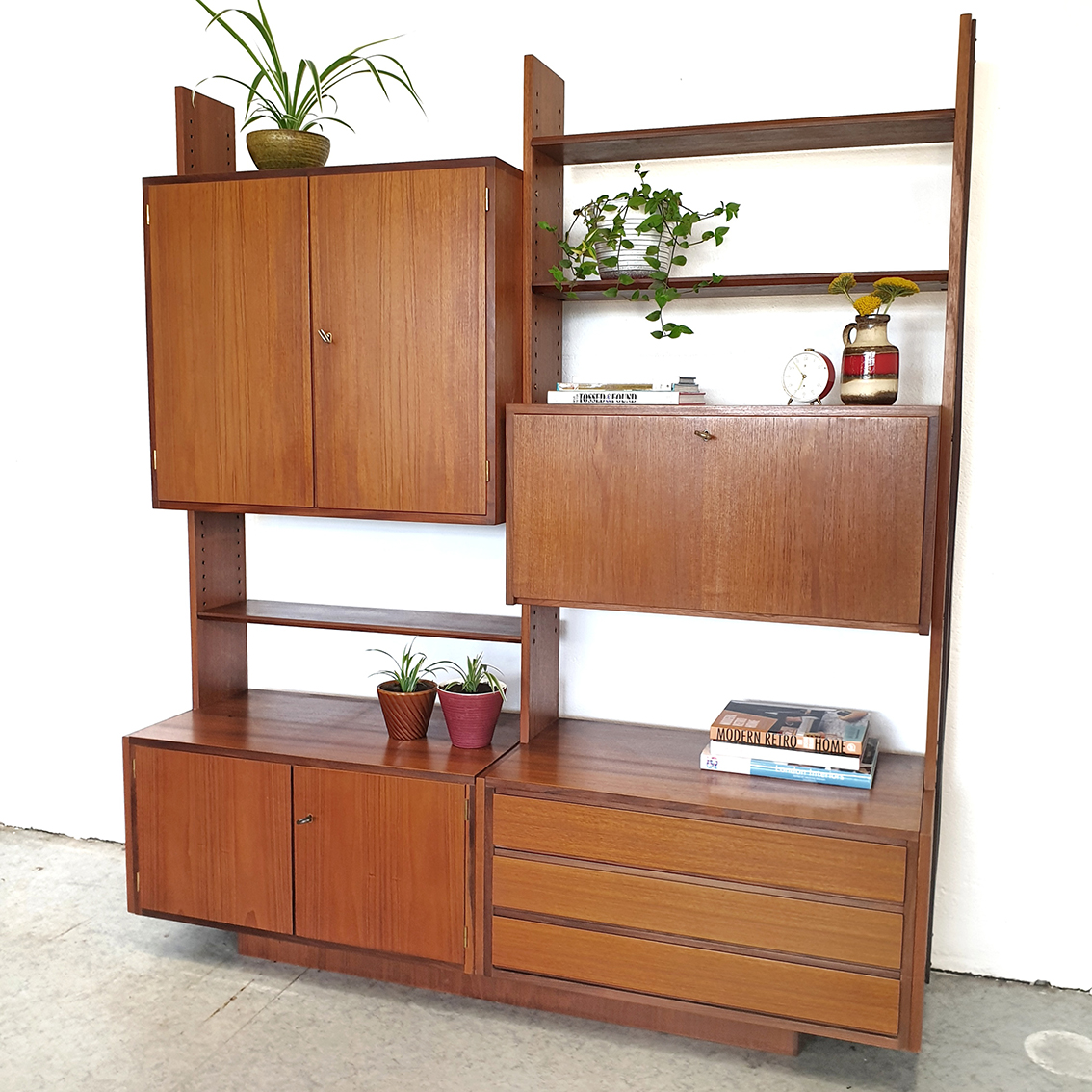 Convergeren marge Besnoeiing Vintage modulaire wandkast 2019-10 - Webshop en winkel voor toffe en  betaalbare vintage meubels en woonaccessoires