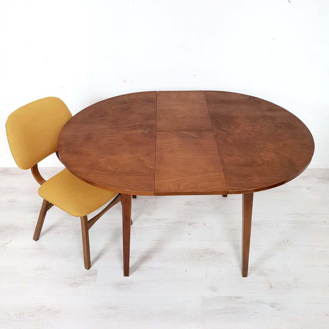 Vintage ronde eettafel, uitschuifbaar 2018-12 - Webshop en winkel voor toffe betaalbare vintage meubels en