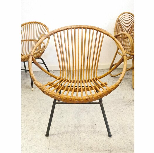Vintage rotan stoeltje met onderstel - Webshop en winkel voor toffe en betaalbare vintage meubels en woonaccessoires