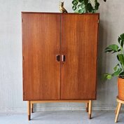 Vintage Deense hoge kast, ontwerp van Børge Mogensen