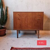 Vintage kastje met klep en la