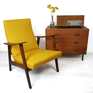 Leuren complicaties Gaan wandelen Okergele vintage fauteuil - Webshop en winkel voor toffe en betaalbare  vintage meubels en woonaccessoires