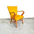 Vintage fauteuil, opnieuw gestoffeerd in geel velours